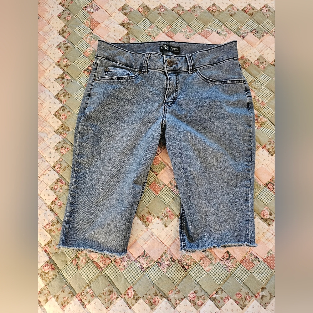 Riders by Lee Light Blue Mid-Rise Slim Straight Shorts